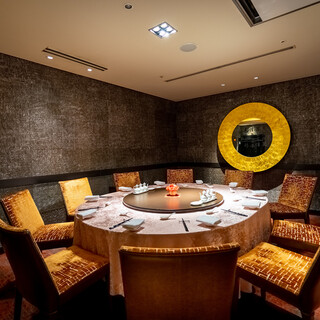 ノーブル＆モダン。昼夜で表情をかえる落ち着いた空間◆個室有