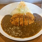 カリーポット - 揚げたてのカツとスローを添えた旨々カレー♪