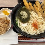 資さんうどん - 料理写真: