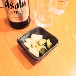 やぶ善 - 夜にしかいただくことができない、少しだけ酸っぱくなっている、絶品"糠漬け"。