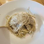 料理店オクノ - マッシュルームのパスタもクリーミーでした。最後、お肉を安定の撮り忘れ、食べロガーの道は険しいです