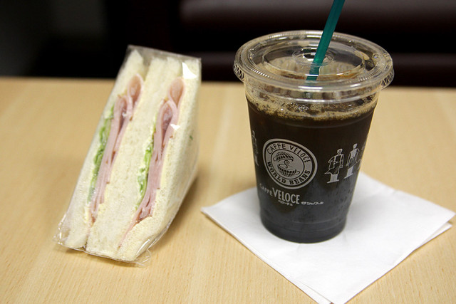 カフェ ベローチェ 中野駅南口店 Caffe Veloce 中野 カフェ 食べログ
