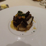 レストラン エテルニテ - アワビはカットされてこのように盛られてきました。