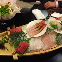 屋形船 品川 船清 - 宴会の初めに出てくる船盛（４人前かな）