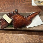 にしぶち飯店 - 蜂蜜チャーシュー・ブルーチーズのせ、
      　燕の巣入り手羽先