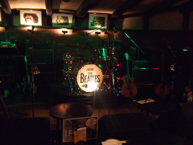 ビートルズ キャヴァーンクラブ LIVEハウス 解体レンガ5000分の1