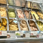 たまごとジェラートのお店 イエロー - 次はどれしよーかな！！ピスタチオお気に入り❤︎