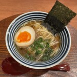 焼鳥 せきね - 鶏そば（海苔・味玉付き）