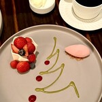 バー＆ラウンジ  トゥエンティエイト コンラッド東京 - 