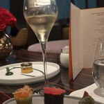 バー＆ラウンジ  トゥエンティエイト - 