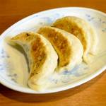 エイホウ飯店 - 餃子 ￥240