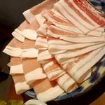 純血統うるまアグーしゃぶしゃぶ金とん 国際通り店 - 