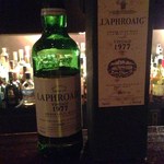 バー ジャダ - H26.12　本日はこちらラフロイグオールドボトル1977