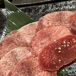 焼肉酒場 にく奉行 - 
