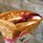 ジラフクレープ 池袋店 - ベリーベリークリーム750円