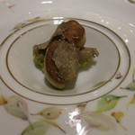 プレヴナンス - 26年12月　仏産フォアグラのポアレ　ちりめんキャベツで包んだ天然キノコとトリュフ　鴨のコンソメ
