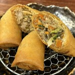 春巻き専門店 はるまきバトン - 王道バトン春巻き360円
博多豚骨ラーメン春巻き420円