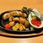 旬鮮 福 - 自家製ソーセージ鉄板焼き