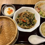 中国小麦粉料理専門店恵泉 - 干し豆腐の炒め物ランチ
