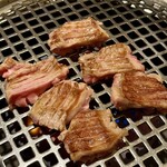 和牛焼肉 肉八 宗右衛門町別邸 - 