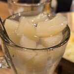 ニュー大衆居酒屋 三ぞう - ごろごろ白桃サワー。