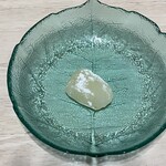 まいばすけっと - 料理写真:4×3cm位(若干個体差有ります。)のサイズのお餅です♡