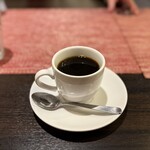 プロペラ - 食後にぴったりのコーヒー。料理の余韻を静かにまとめてくれる存在です。