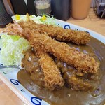 スタミナカレーの店 バーグ - エビフライカレー中盛り