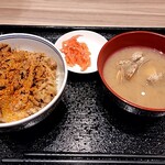 吉野家 - 料理写真:牛丼（小盛り）＋アサリ汁