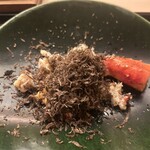 鮨 さえ喜 - たらば蟹　フランスのトリュフ削り