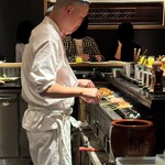 地葉 いずみ - 調理風景