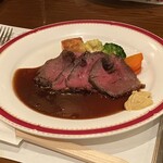 狐狸庵 - ★黒毛和牛・ローストビーフ
      今年のメインはローストビーフ♪
      思った以上にボリューミー⤴︎︎⤴︎