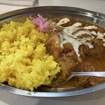 カフェ&カレー カデル