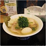 ジャパニーズヌードルズ 娘娘 - 料理写真:全部のせ天然塩ラーメン 1450円
