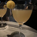 バー トレンチ - 