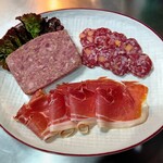 LE BIHAN - この日のシャルキトル盛合せ