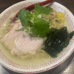 金町製麺 - 特製鶏出汁塩そば　950円