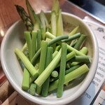 炭焼き成吉思汗 やまか - アスパラ・ニンニクの芽
