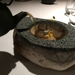 ブレストンコート ユカワタン - スープをそそぎます