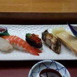 Yoshino Sushi - ランチ、特選にぎり（1,510円）
