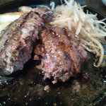 スパイシードラゴン - ザ・あらびき。半分に切ってみました。