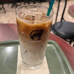 カフェ・ベローチェ - ドリンク写真:アイスカフェラテ