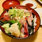 や台ずし - 海鮮丼！(何の種類だったかは定かではない……)