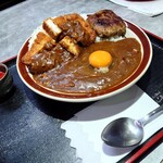 ほびーい喫茶店 - 生タマカツハンバーグカレー(値段お任せ)