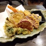弥平 - 三浦地野菜の天ぷら盛り