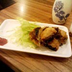 立ち呑み処　ボヤキ - 小ぶりな「椎茸肉詰め」