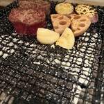 炭火鉄板焼　杜季 - レンコン、ニンニク