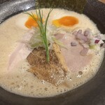 小麦と生きる道 - 特製大阪鶏白湯そば