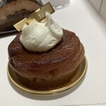 エスポワール - Iくん「りんごが煮込まれてる。生クリームとの組み合わせがおいしい」