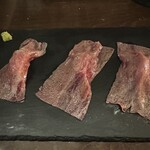 近江牛ステーキとがぶ飲みワイン ニクバルモダンミール - 